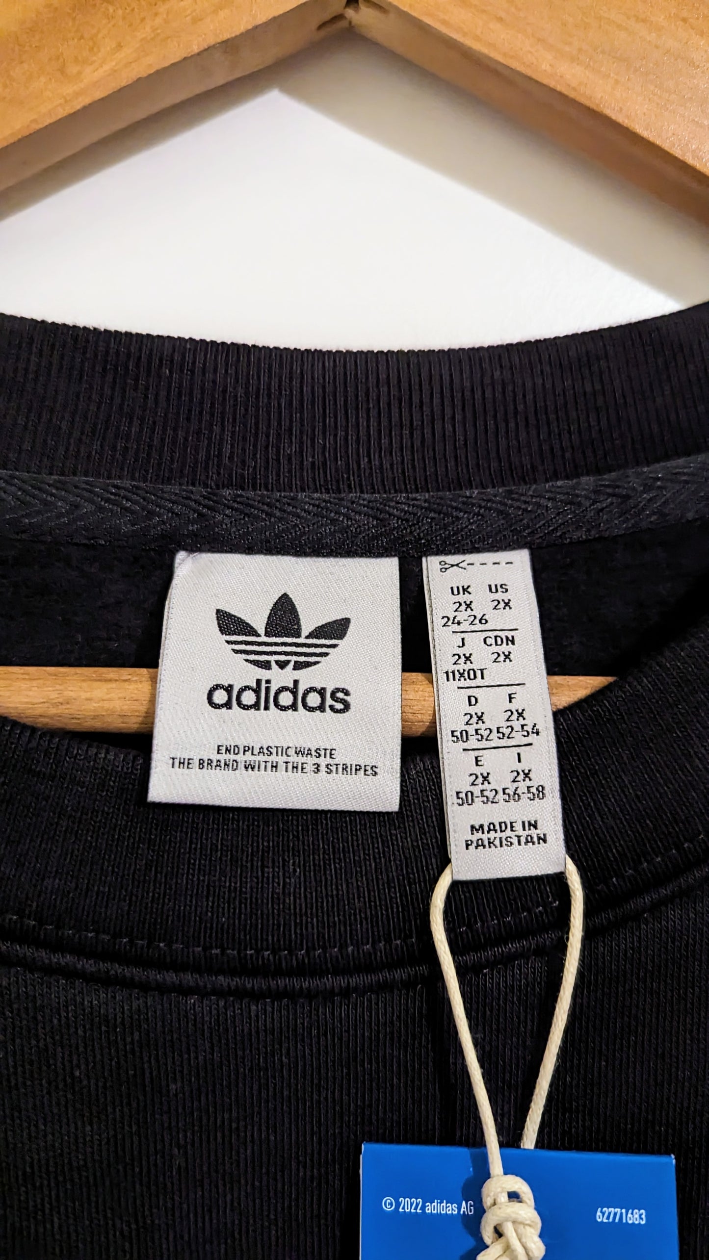 ADIDAS Damen Sweatshirt Gr. 52