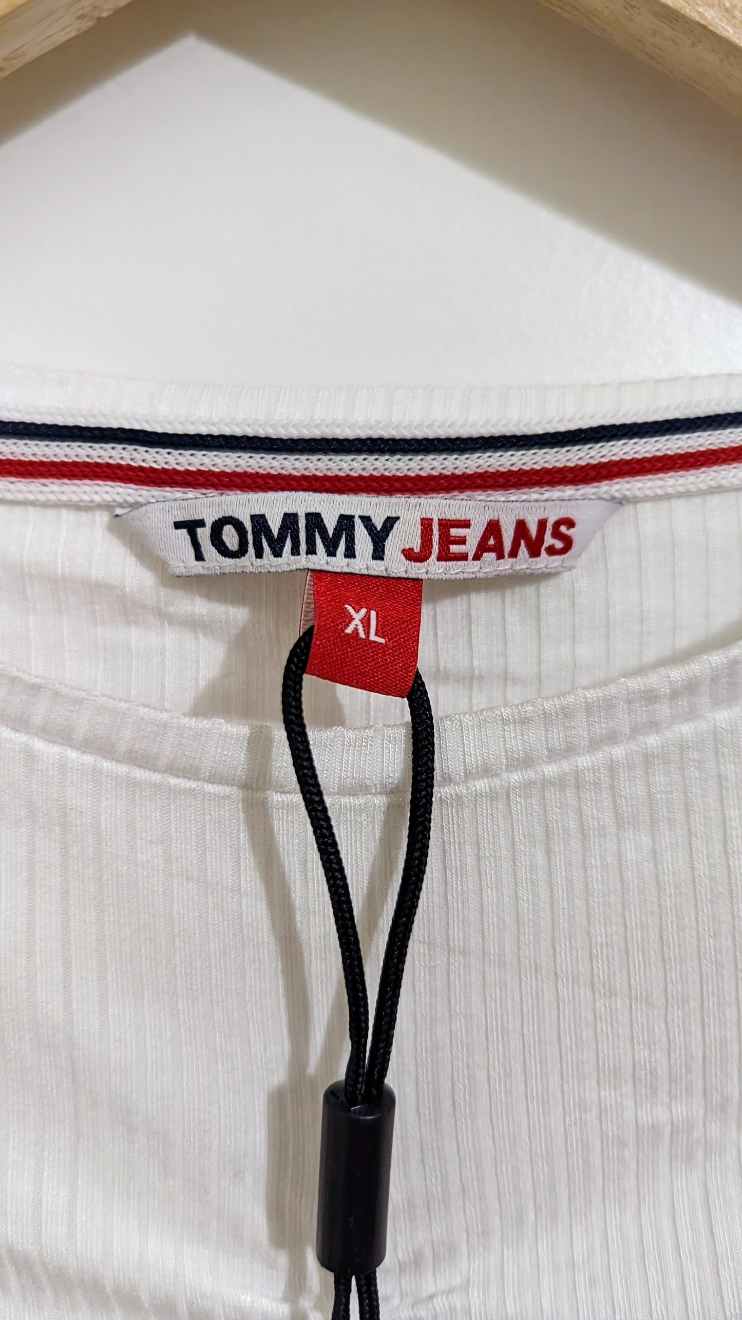 TOMMY JEANS Damen Cropped Langarmshirt Gr. 38/40