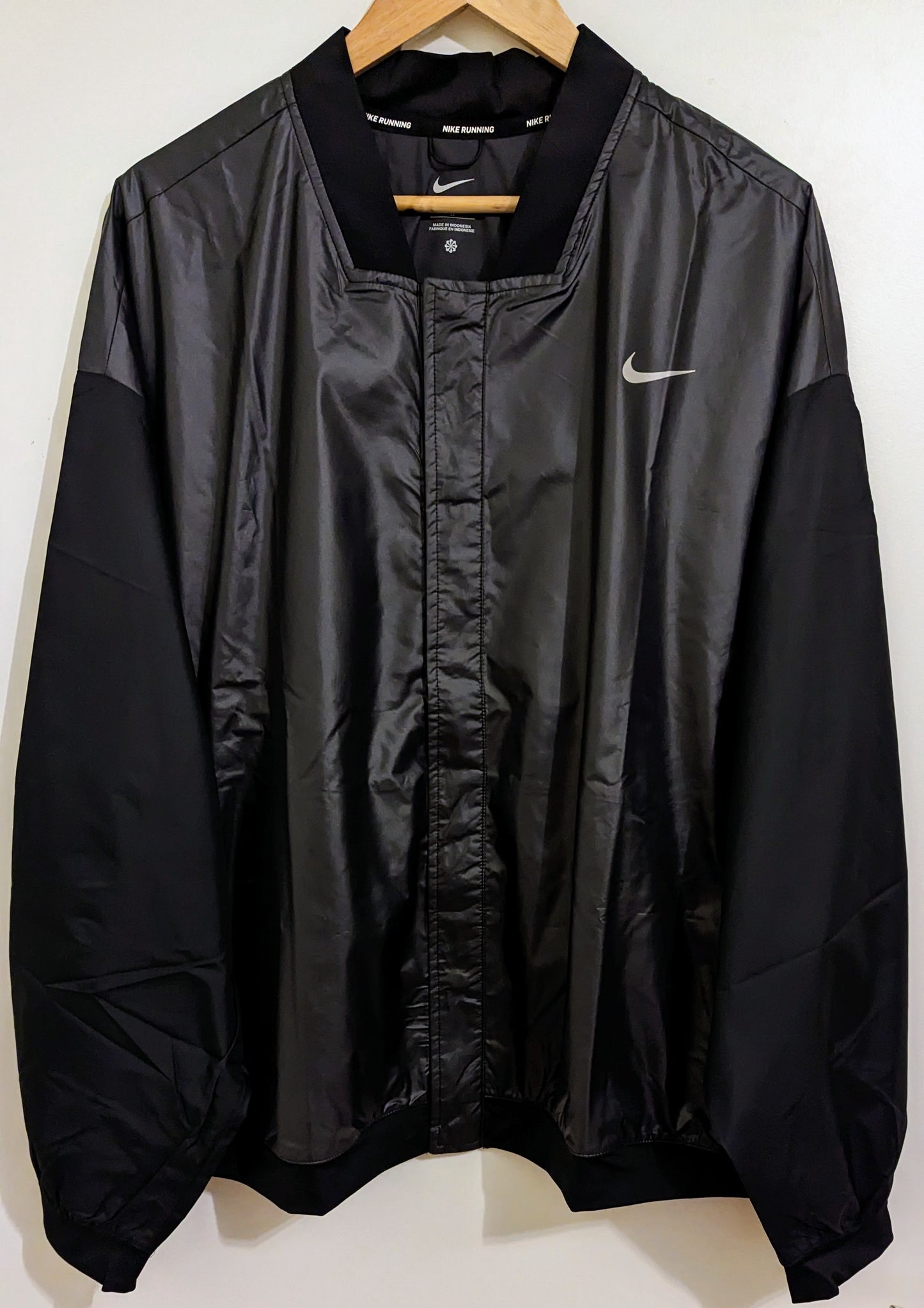 NIKE Damen Trainingsjacke Gr. 54