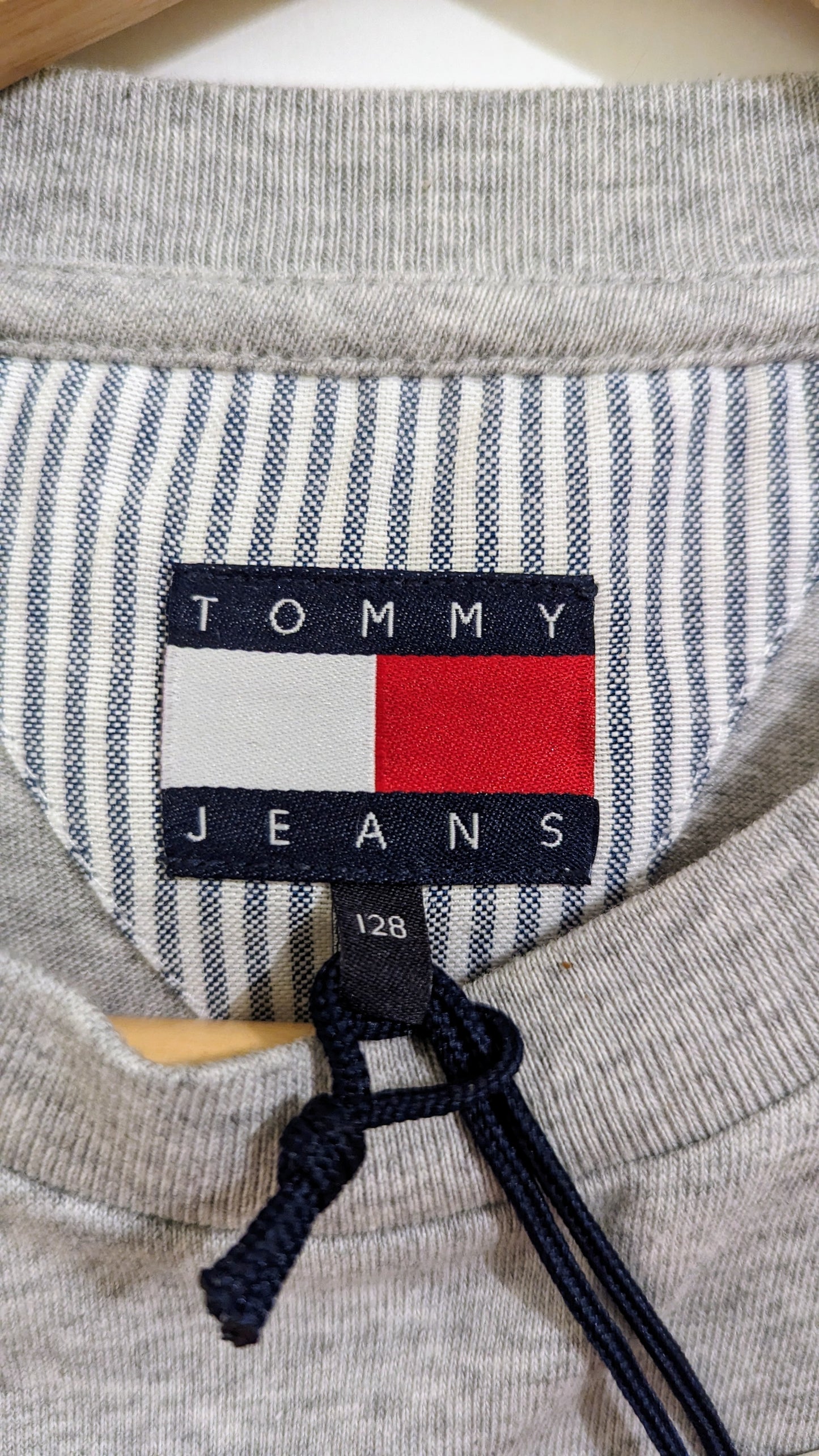 TOMMY JEANS Mädchen T-Shirt Gr. 128